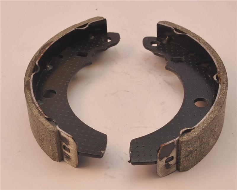 Brake Shoe 3W Bajaj RE-4St N/M Over Size-2